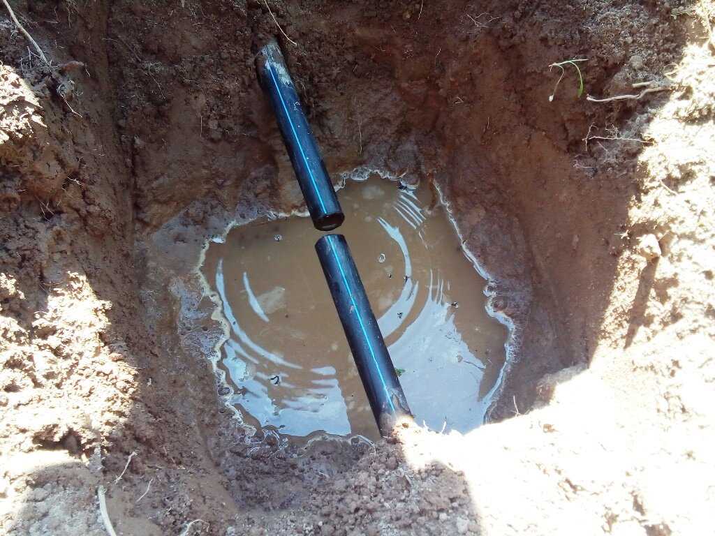 Как быстро и качественно отремонтировать поврежденную водопроводную трубу?
