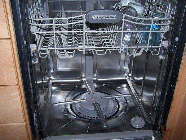 Как самостоятельно ремонтировать поломку в посудомоечной машине?