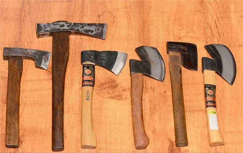 Топор: инструмент для обработки древесины и строительных работ